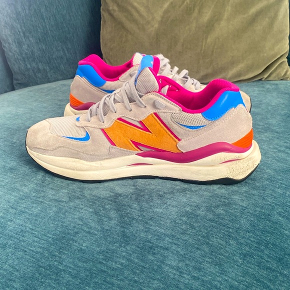 New Balance FIGS 5740 Size 11 Shoes - Picture 7 of 11